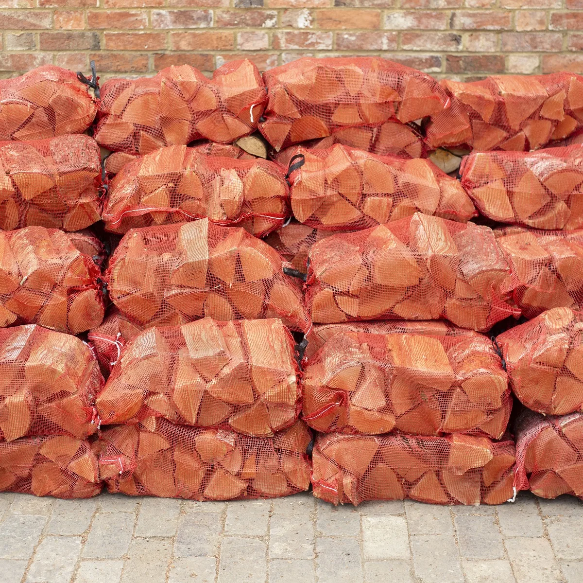Kiln Dried Hardwood Logs in Nets - 12, 30 or 65 - Image 3