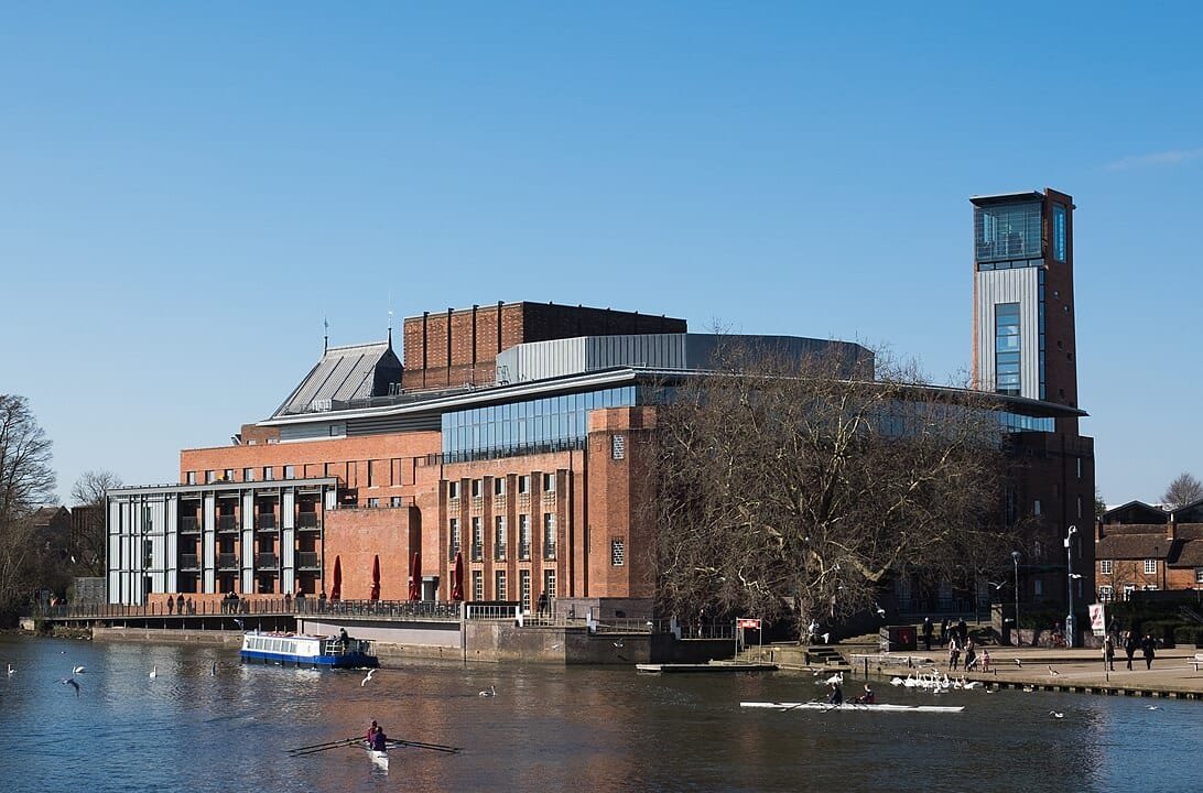 1092px-Royal_Shakespeare_Theatre_east