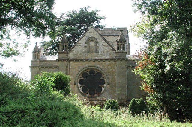 Holy_Trinity,_Old_Wolverton,_Bucks_-_geograph.org.uk_-_333043